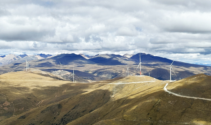 大唐西藏八宿100兆瓦保障性并网风电项目投产.jpg